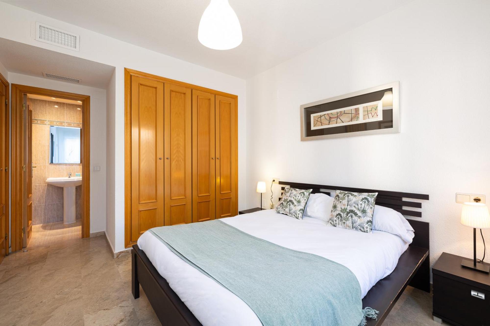 Apartamento H2m Teatinos Pool & Terrace Málaga