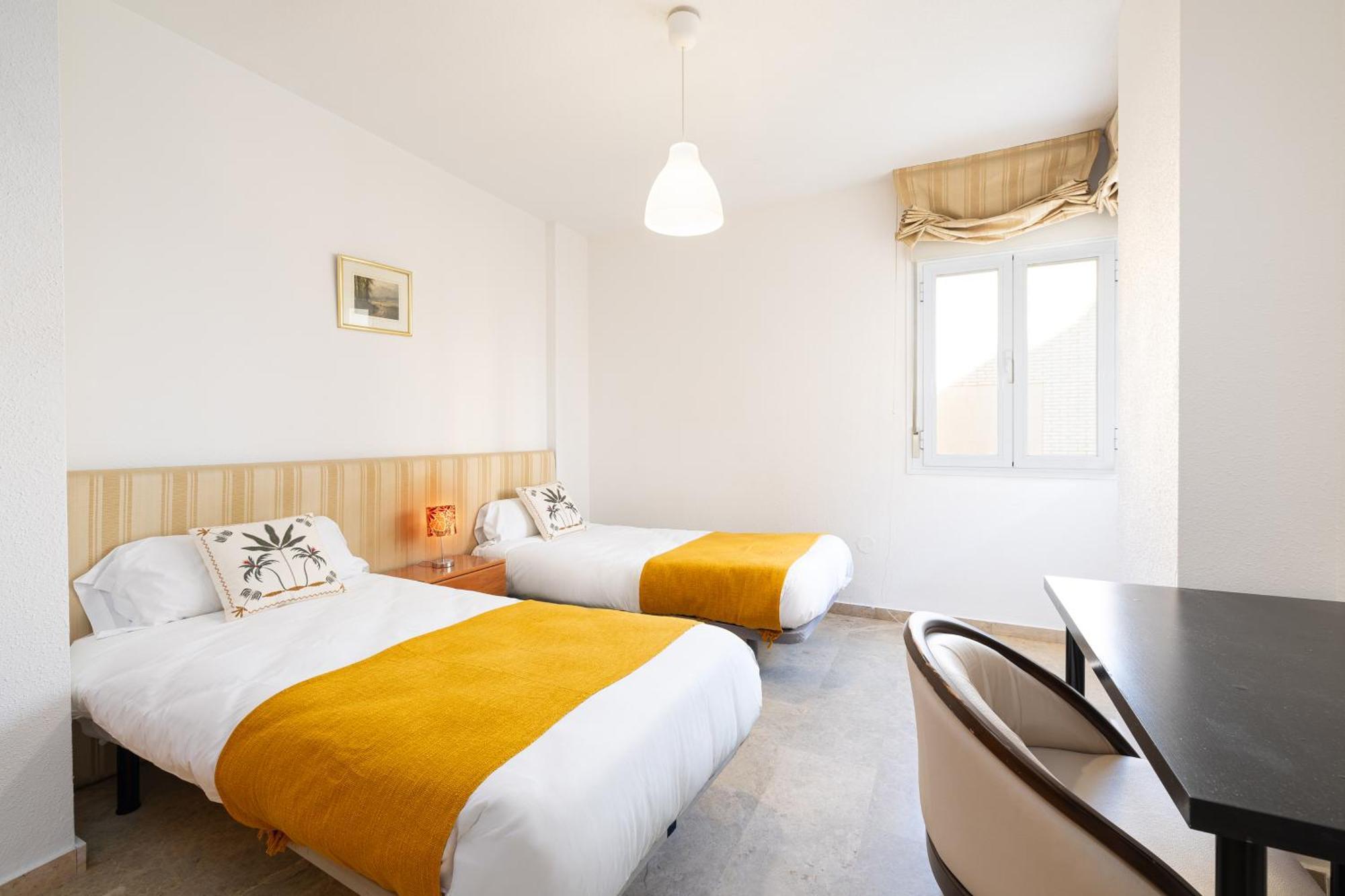 H2m Teatinos Pool & Terrace Apartamento