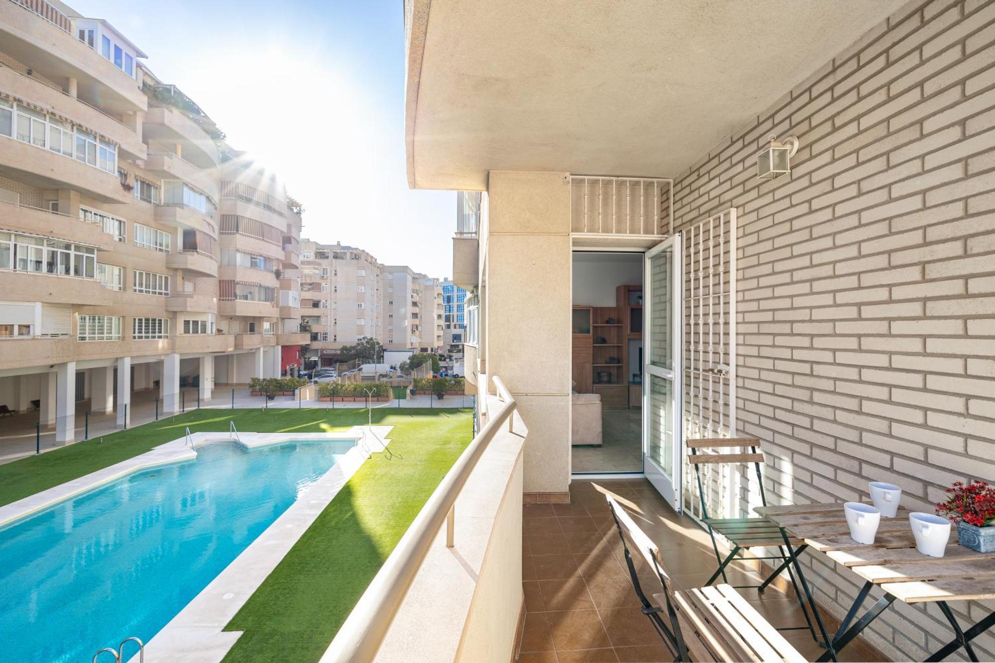 H2m Teatinos Pool & Terrace Apartamento *